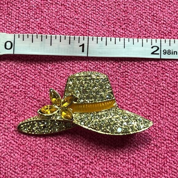 Beautiful Rhinestone Monet Hat Brooch - Picture 2 of 6